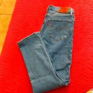 Levi s premium 124 high rise straight crop size 27 like new worn once